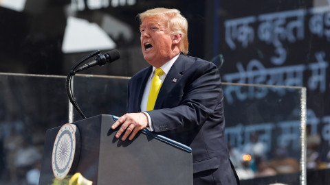 Trump afirma que demócratas impedirán nominación de Sanders