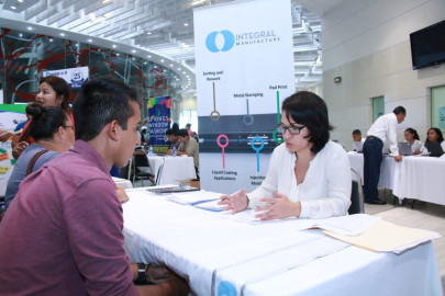 Inauguran Feria de Empleo y arrancan programa “Medios Tiempos Laborales” para estudiantes