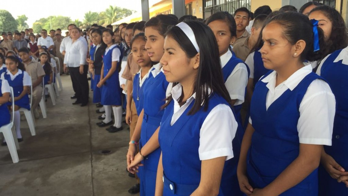 Buscan prevenir acoso que sufren jóvenes en redes sociales