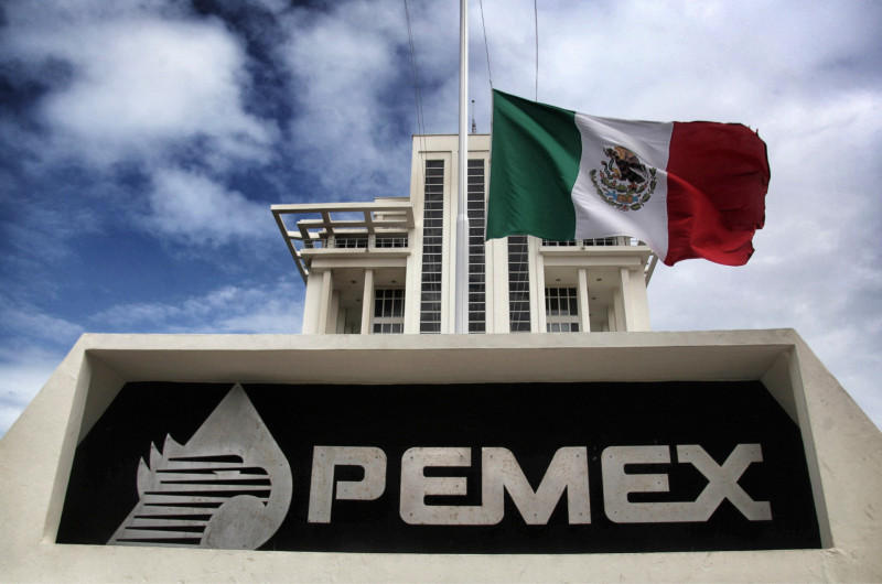 PEMEX atiende incendio por explosión en Hidalgo