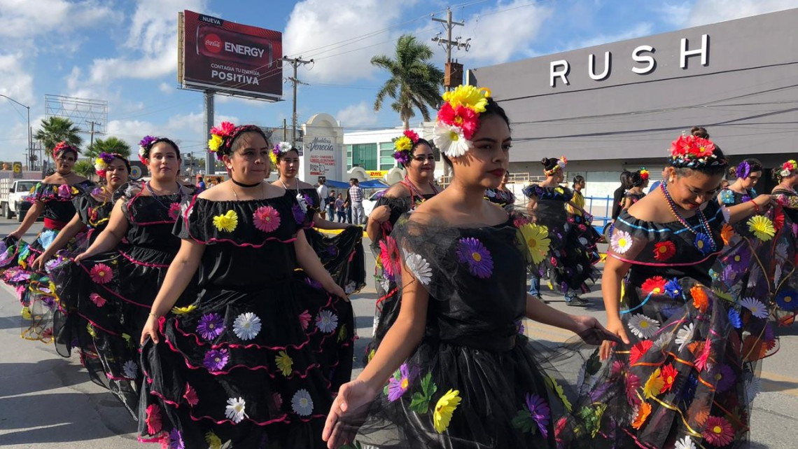Celebran tradicional desfile de la Revolución Mexicana