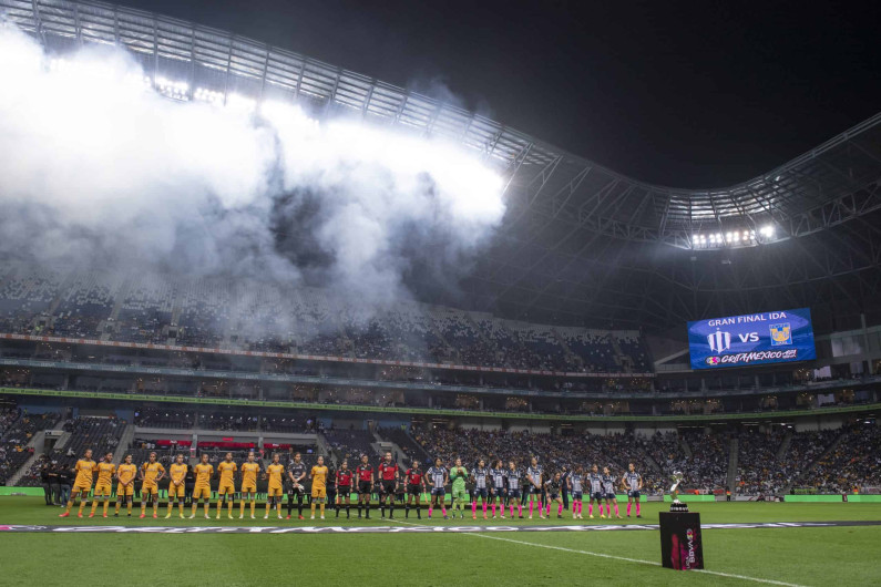 Por alza de contagios de covid-19, reducen nuevamente el aforo en estadios de Nuevo León