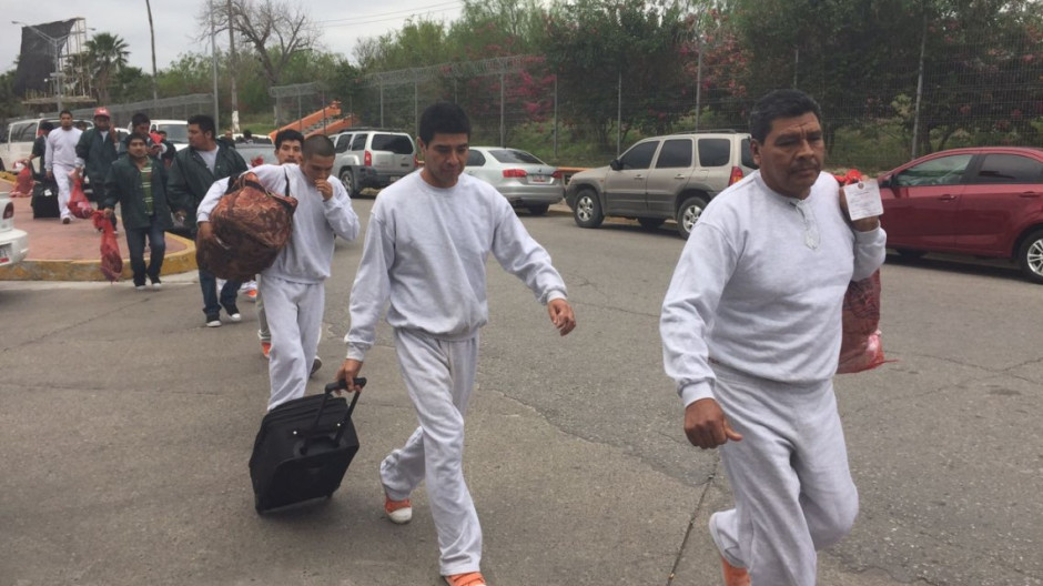 Senadora visita las instalaciones de la casa del migrante en Matamoros