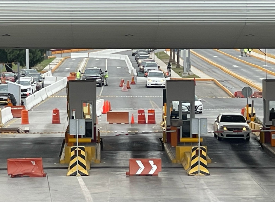 Protesta de madres de familia agiliza revisión en carril SENTRI