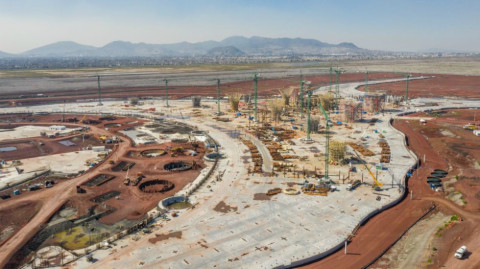 Continúan trabajos en el NAIM pese a que SCT dice que concluyeron