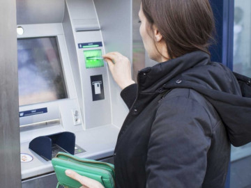 Sin operaciones bancarias este lunes