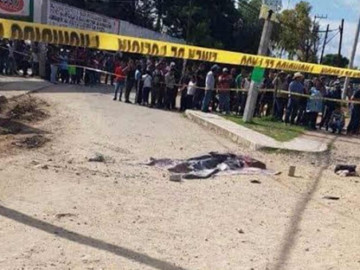 Queman vivos a presuntos robachicos en Hidalgo