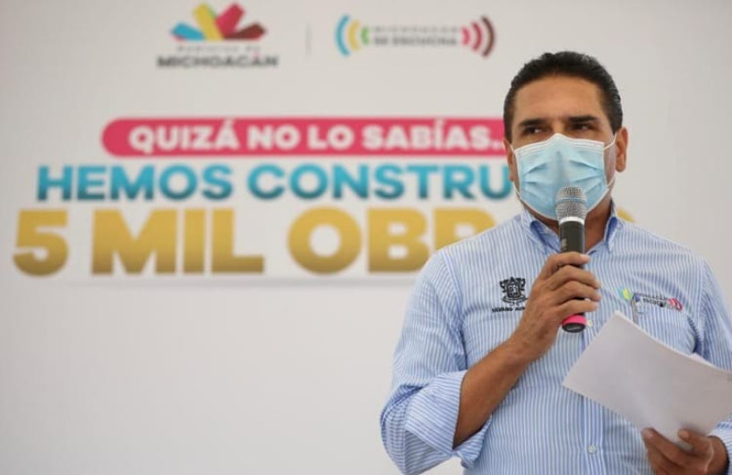 Gobernador de Michoacán, da positivo a COVID-19