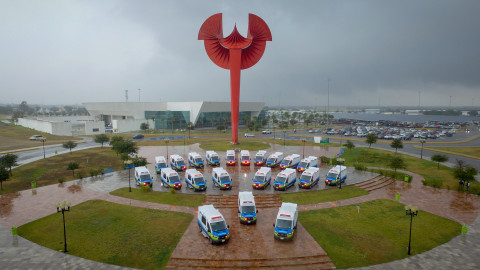 Entrega Gobernador ambulancias para fortalecer el sector salud