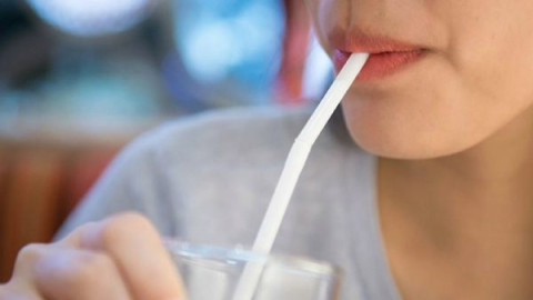 Buenos Aires elimina el uso de popotes