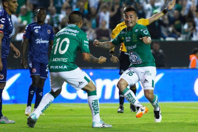 León vence al Veracruz 2-0