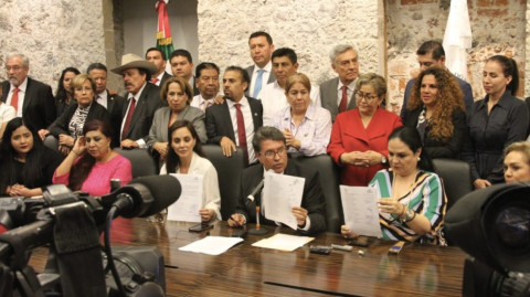 La resolución es arbitraria y viola los derechos: Monreal	