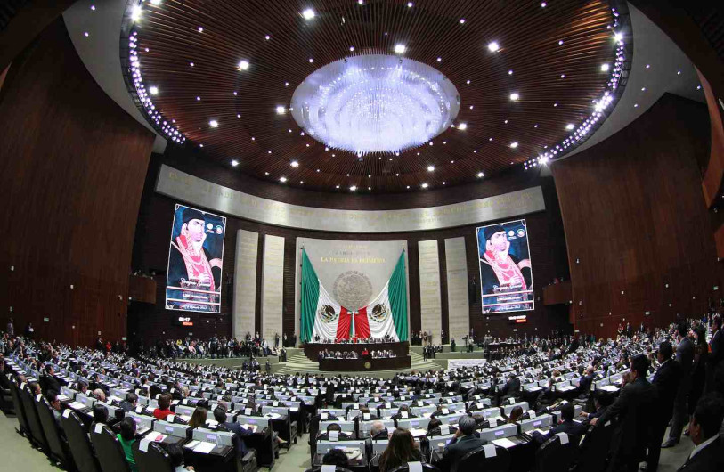 Sesión permanente en comisión de Hacienda