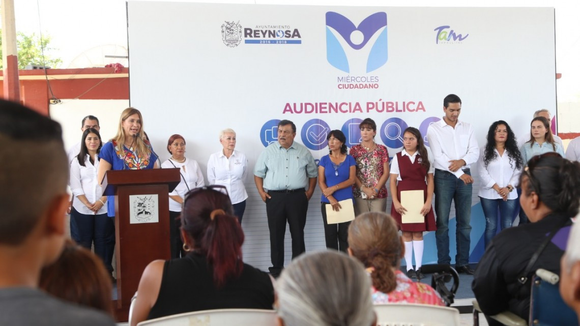 Benefician a 600 en audiencia pública en la Esfuerzo Nacional