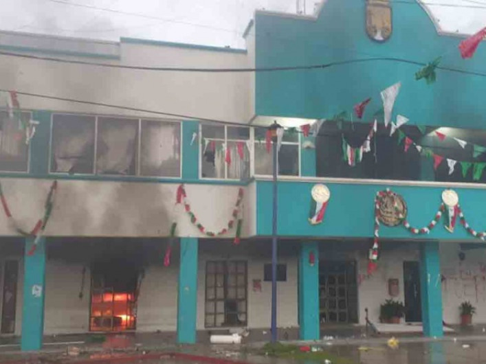 6 detenidos por incendio en el Palacio Municipal de Escuintla