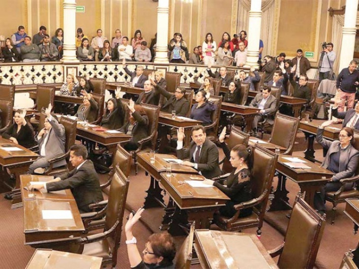 Gobernador interino en Puebla será elegido entre el 1 y 3 de enero