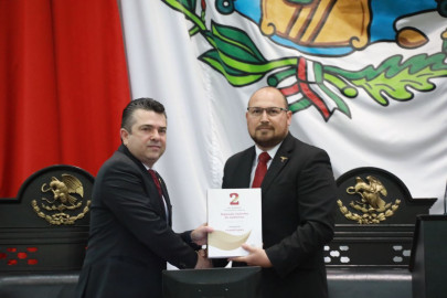 Recibe Congreso segundo informe del Gobernador Américo Villarreal