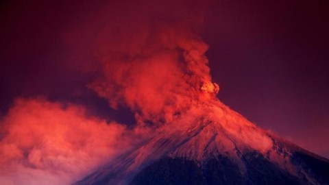 Alertan en Guatemala por erupción de volcán más activo de Centroamérica