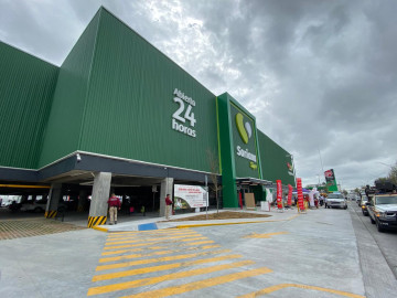 Llegan más supermercado 