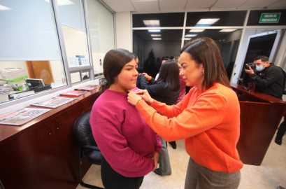 Conmemoran día internacional de la no violencia contra la mujer con recorrido de concientización por presidencia