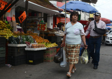 Buscan regular comercio ambulante desde la Constitución de la CDMX