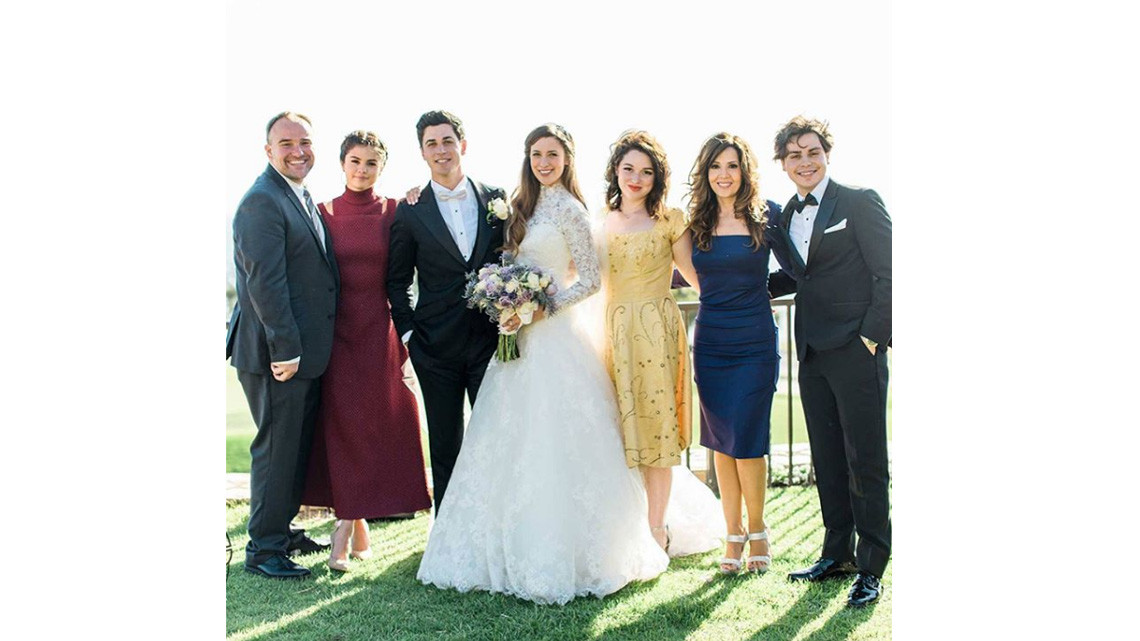 La familia Russo de los "Los Hechiceros de Waverly Place” se vuelve a reunir