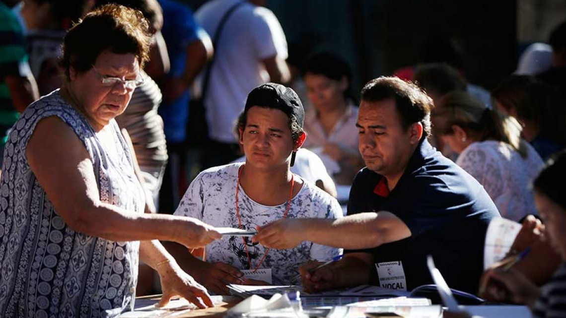 Votan Paraguayos por presidente