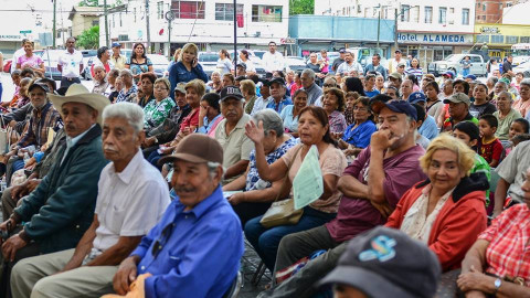Invitan a adultos mayores del Programa 65 y Más a recoger su ficha