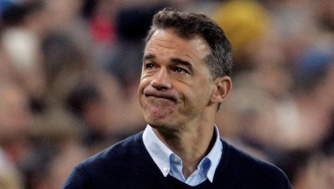 Villarreal destituye a Luis García