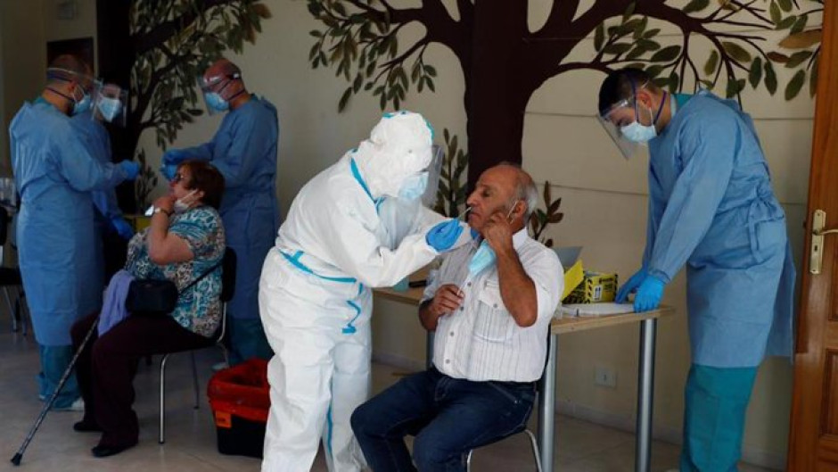 14% de los casos de COVID-19 en el mundo, se han registrado en personal médico: OMS