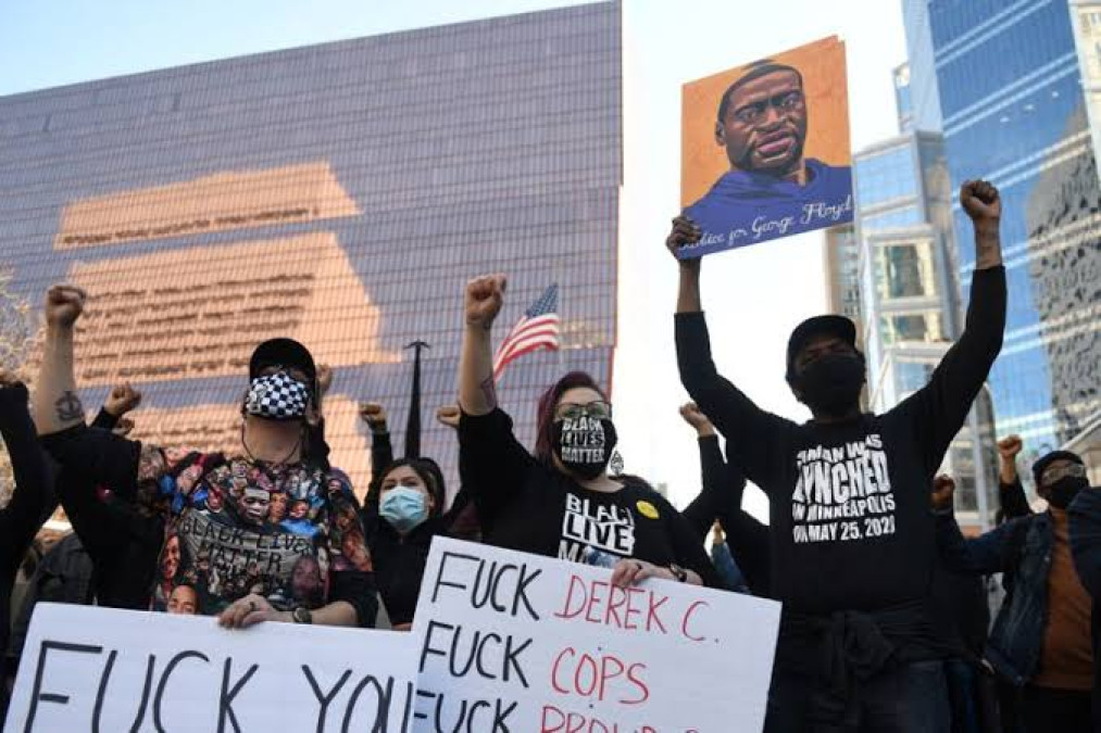 Familia de George Floyd recibirá compensación de 27 mdd por su muerte