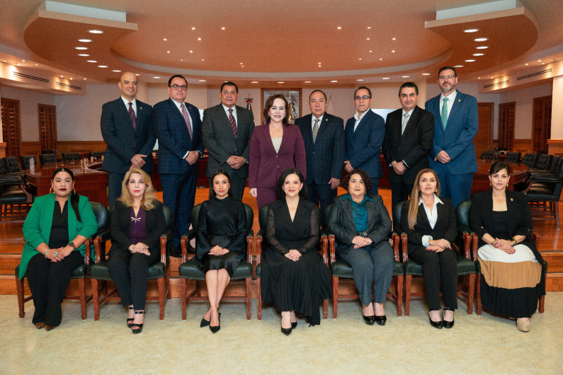 Tiene Nuevo Laredo Gobierno de paridad; presenta alcaldesa Carmen Lilia Canturosas gabinete igualitario