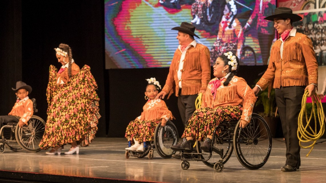 Con la participación de personas con discapacidad se realiza “Talento DIF” 