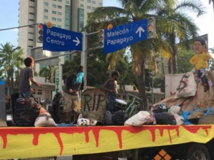 Así despiden al alcalde de Acapulco