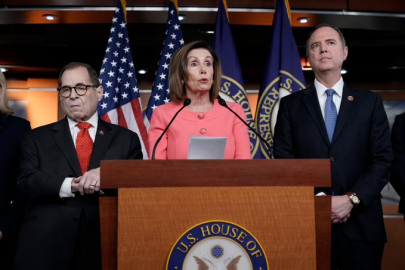 Pelosi anuncia a los siete fiscales que procesarán a Trump en el juicio político 