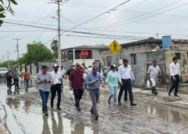 Alcalde Peña Ortiz Visita Colonias Afectadas por Tormenta