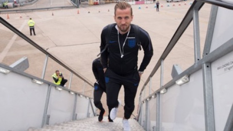 Equipo de Inglaterra viaja a Rusia liderado por su capitán Harry Kane