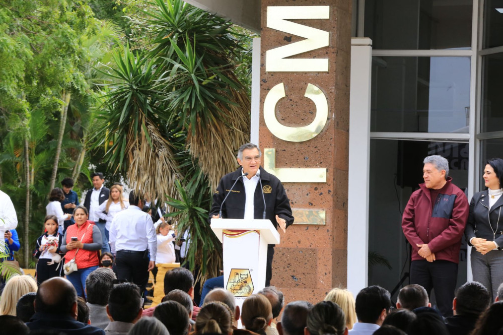 Inaugura Américo Museo de Geología y entrega parque vehicular a Tránsito en Ciudad Madero