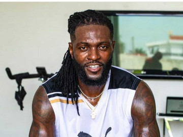 Emmanuel Adebayor niega donación por pandemia