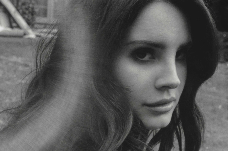 Lana Del Rey lanza video oficial de “White Mustang”