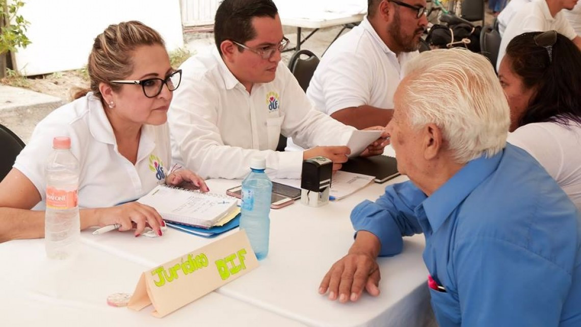 Beneficia DIF a unos 320 ciudadanos en Audiencia Pública