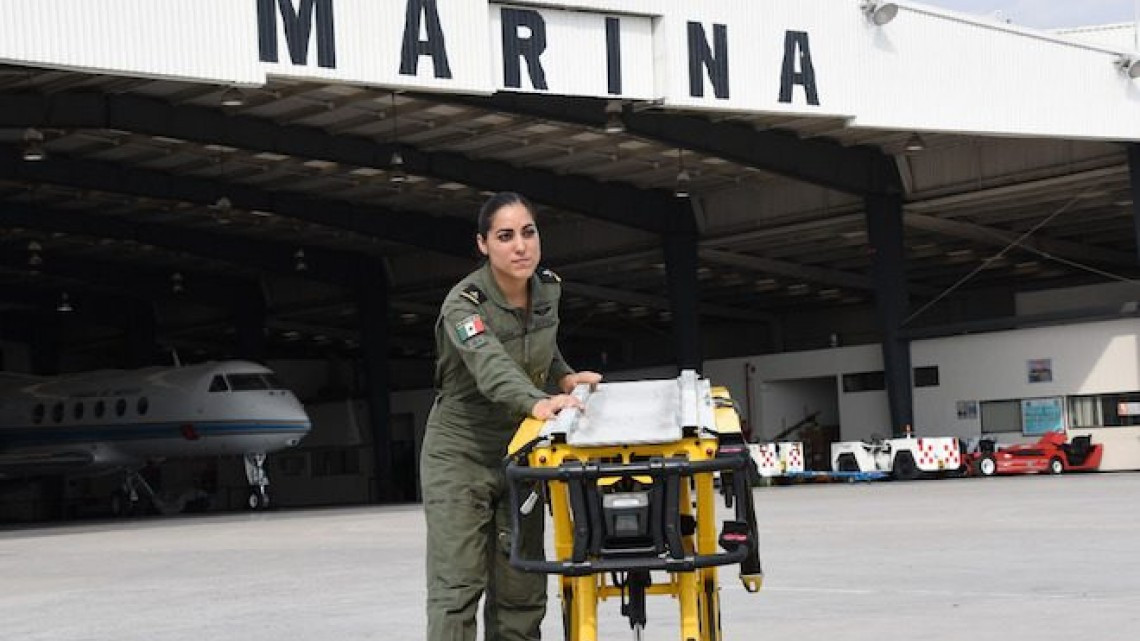 La primera tripulación femenina de la SEMAR 