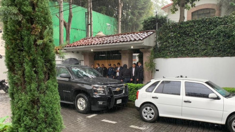 Norberto Rivera resulta ileso tras intento de robo