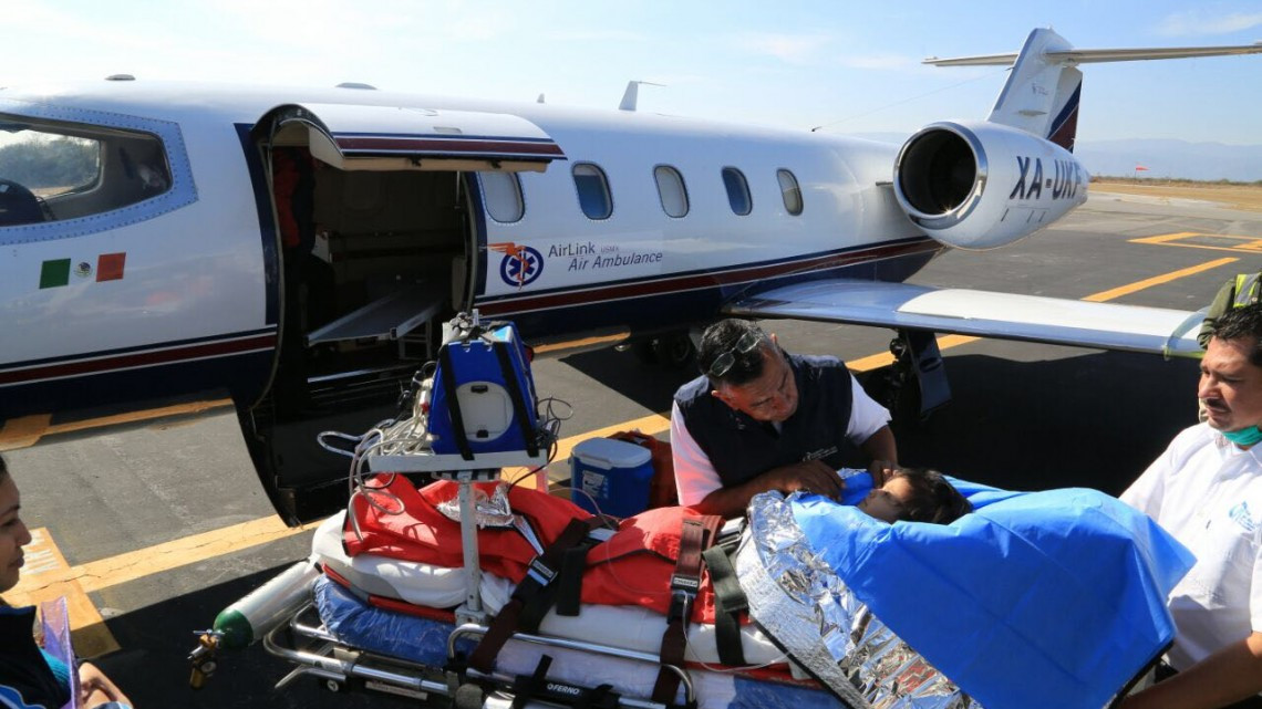 Gob. del estado y DIF Tamaulipas trasladan a menor quemada