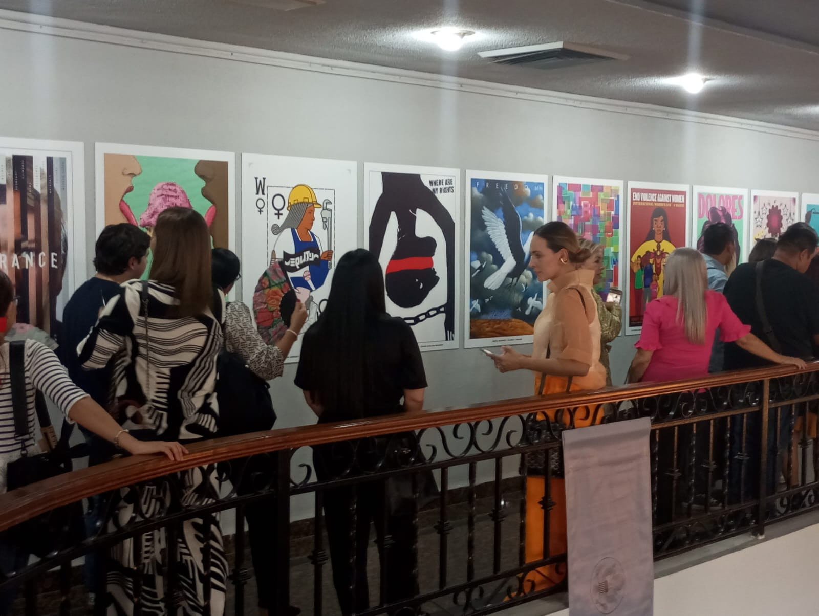 Inauguran exposición “Viajando con Ben” en el Teatro de la Reforma