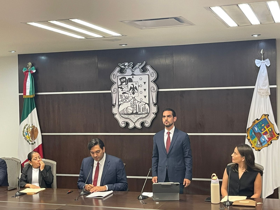 Carlos Peña Ortiz inicia su gestión con primeros nombramientos de gabinete