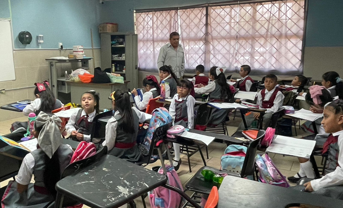 Siguen sin regularizar pagos y techo financiero de maestros