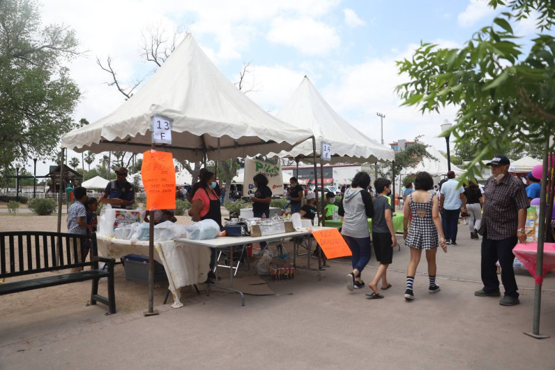 Realizan octava edición de ‘Bazar Haciendo Comunidad’