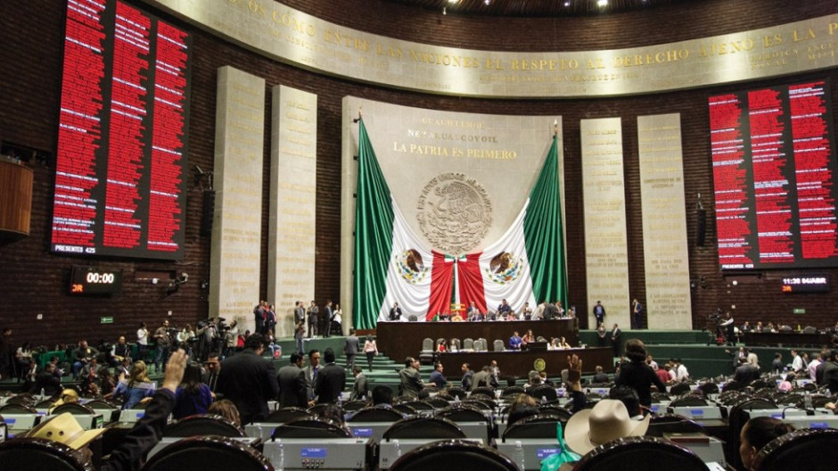Diputados realizan primera lectura al dictamen de la Reforma Educativa