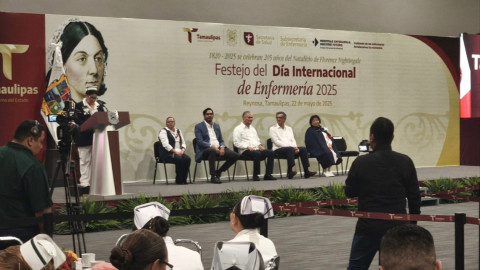 Gobernador de Tamaulipas celebra a enfermeras y enfermeros